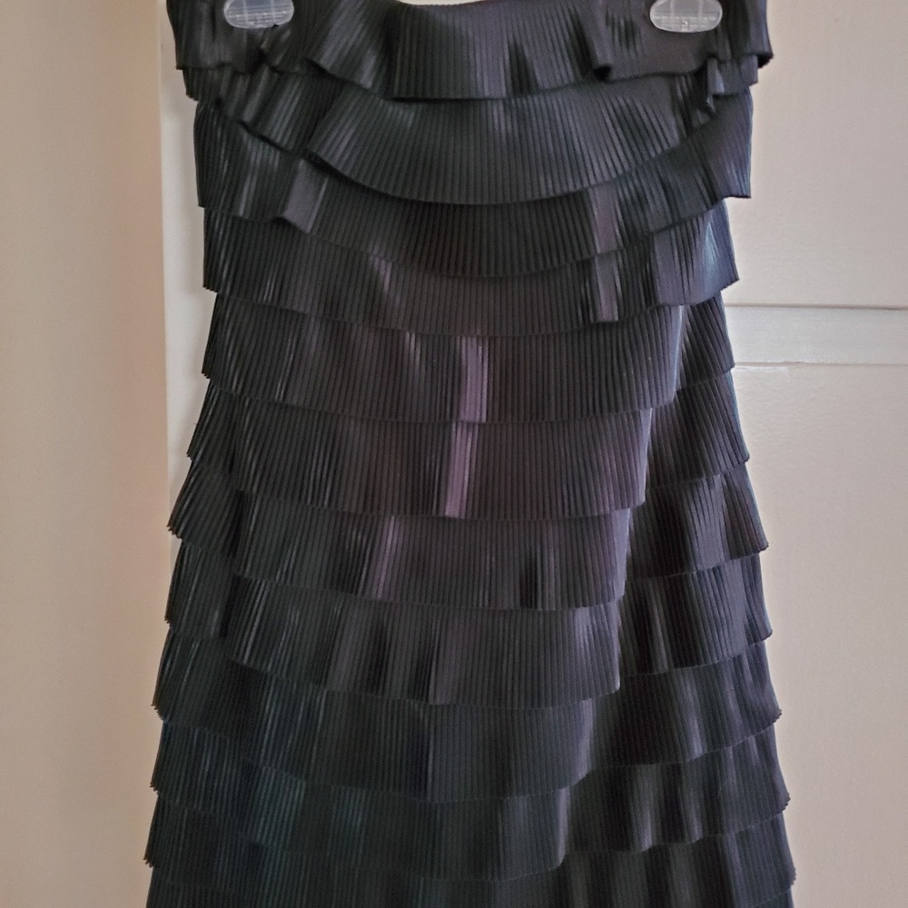 express NWT black tiered strapless cocktail dress